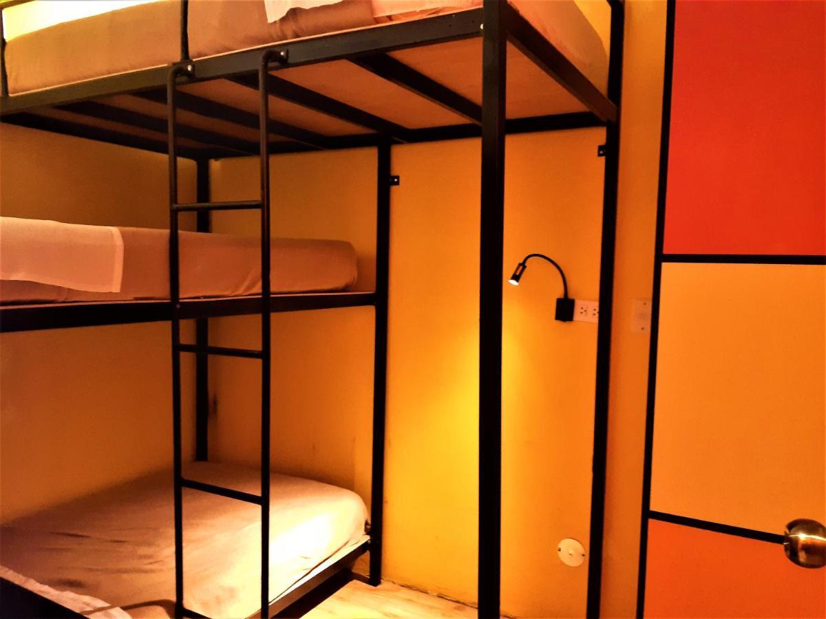 Happy Tree Hostel Peru Lima Exteriör bild