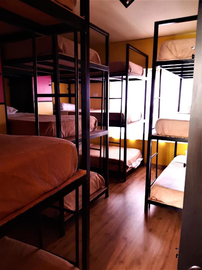 Happy Tree Hostel Peru Lima Exteriör bild