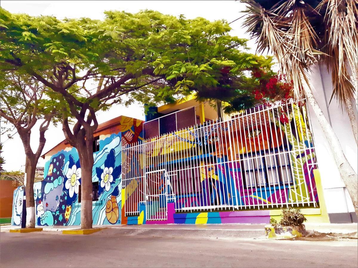 Happy Tree Hostel Peru Lima Exteriör bild